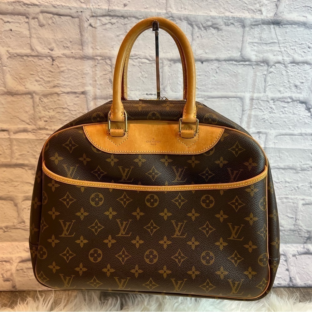 LOUIS VUITTON Monogram Deauville Boston Bag